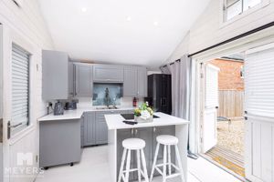 Photo 33- click for photo gallery